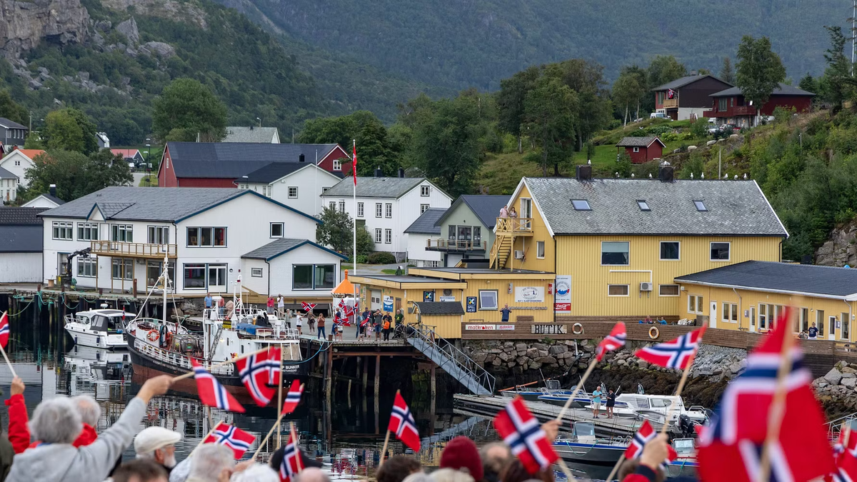 Hurtigruten’s ‘Ripple Report’ Reveals Over €200m Boost for Norway’s Coastal Communities